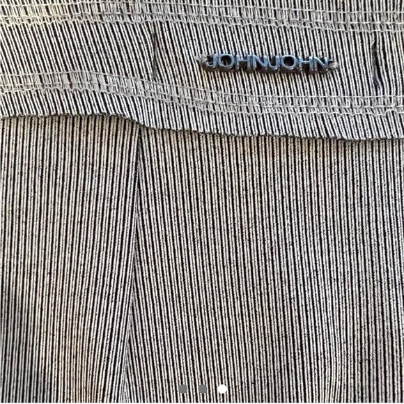 Midi pencil skirt with cool design - Picture 3 of 3